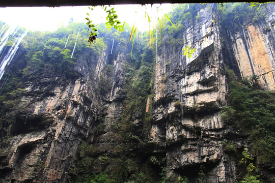 悬崖峭壁 峡谷