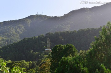 香山琉璃塔