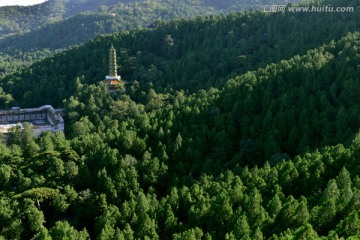 香山琉璃塔