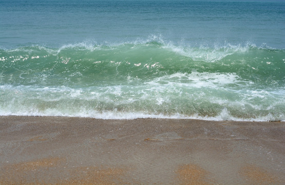 海浪海滩