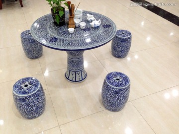 陶瓷桌