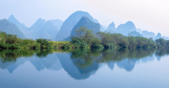 遇龙河河岸风景