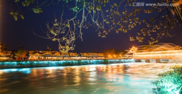 都江堰江边夜景