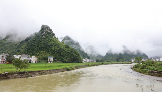 广西巴马风光 盘阳河 村庄