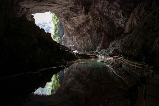 巴马百魔洞 石灰岩溶洞