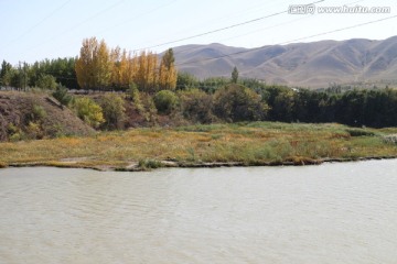 河边美景