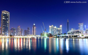迪拜塔商业建筑夜景 湖景水景