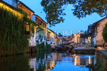 江南水乡苏州周庄古镇夜景