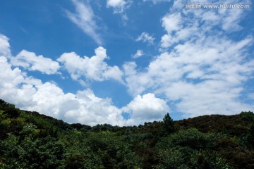 蓝天白云 大山