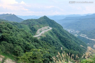 山路 悬崖