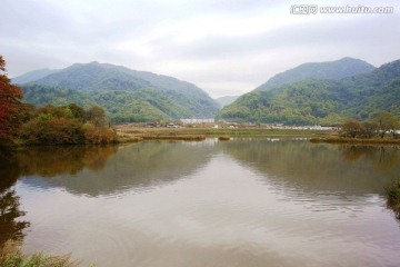 大九湖碧波秋叶