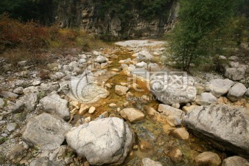 山间小溪