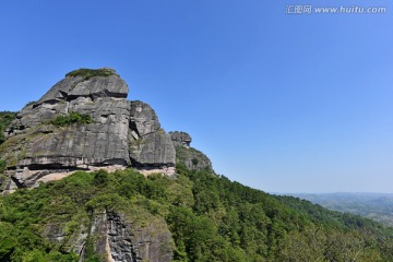 天高云淡