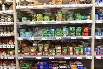 荷兰超市进口灌装食品展柜