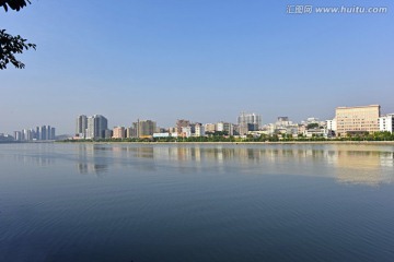 江边建筑 龙川全景