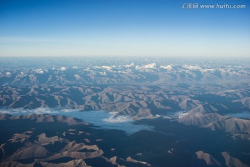 俯瞰雪山