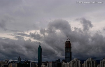 山雨欲来风满楼