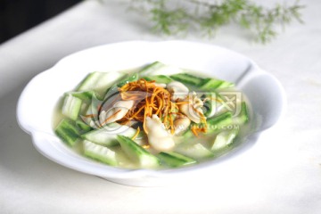 龙虾汤鲜鲍蚌煮瓜粒