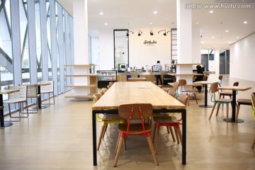 木桌咖啡厅