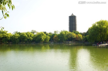 北京大学未名湖 博雅塔