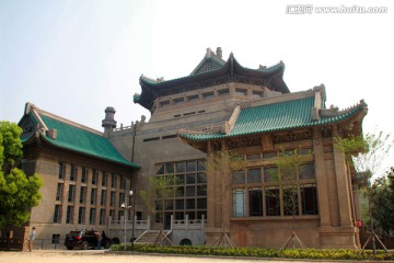 武大图书馆