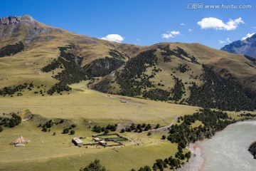 澜沧江上游河谷 牧区 山峦起伏