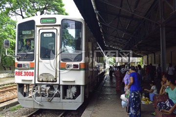 缅甸环城小火车