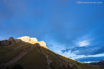 山巅暮色 日暮 红色砂砾岩