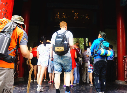 游客 少林寺 背包客