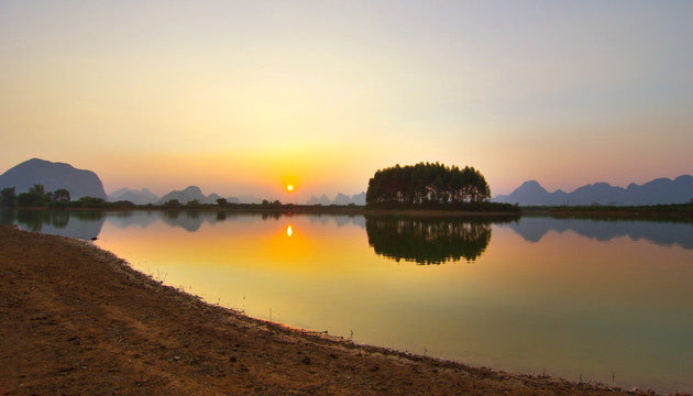 湖景