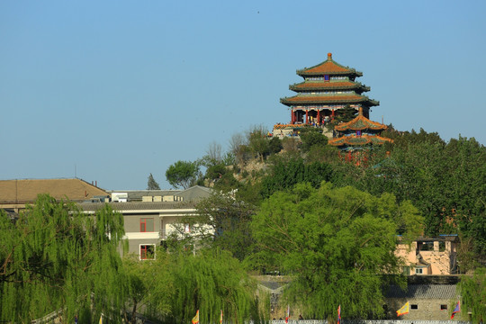 景山萬春亭