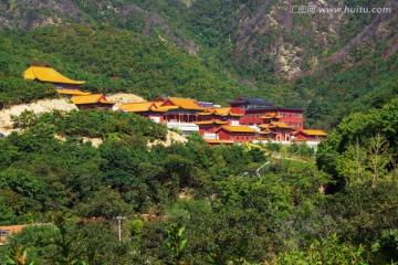 深山藏古寺