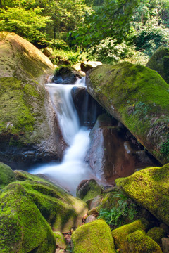 山间小溪