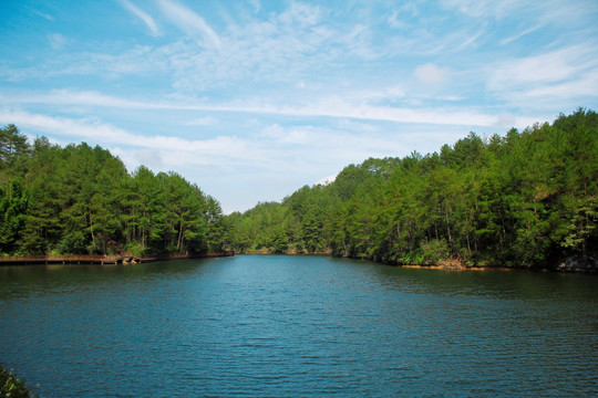 连城石门湖