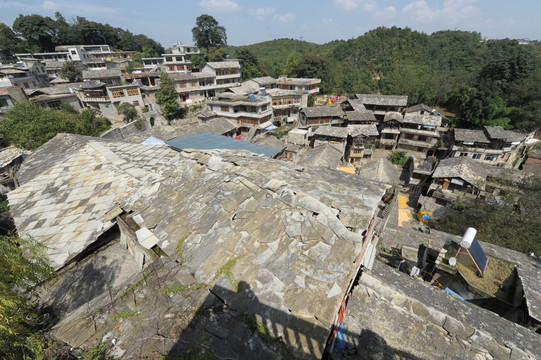 山石房屋石板顶