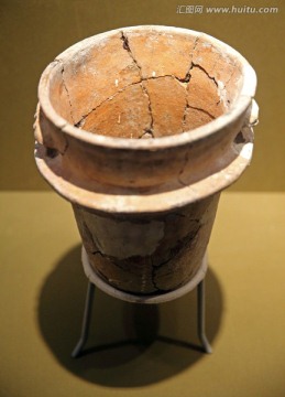新石器时代红陶釜