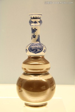 古董明青花瓶
