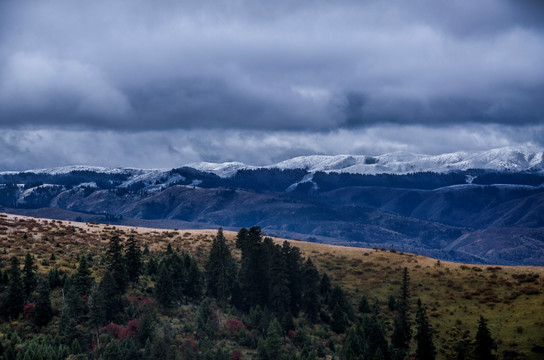 雪后群山