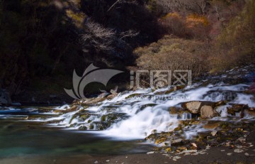 松坪沟溪流瀑布