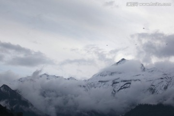 贡嘎雪山