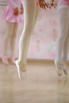 女孩芭蕾舞