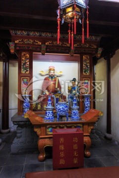 上海城隍庙财神殿招宝天尊塑像