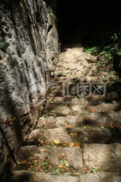 山间石路