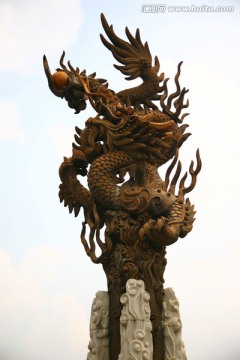 龙雕塑