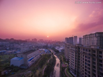 城市夕阳