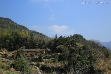 遥远的小山村