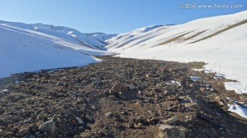 新疆冬季高山