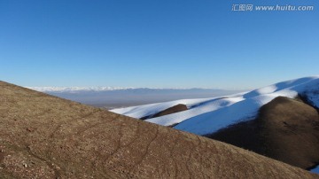 新疆冬季高山