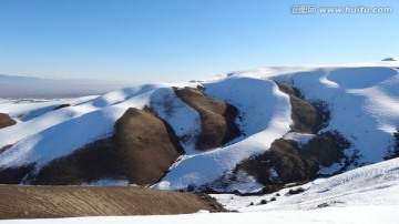 新疆冬季高山