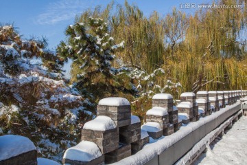 雪后北京北海公园团城